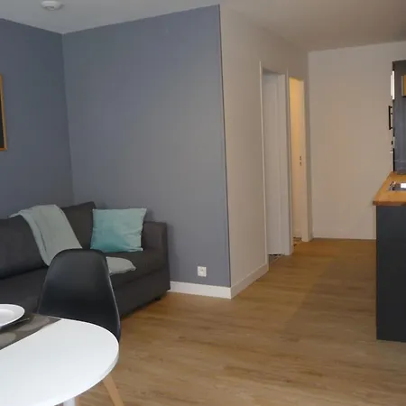 Moderne Renove * Saint-Jean-dʼAngély